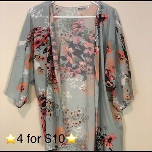 ⭐️4 for $10⭐️Flower Blouse